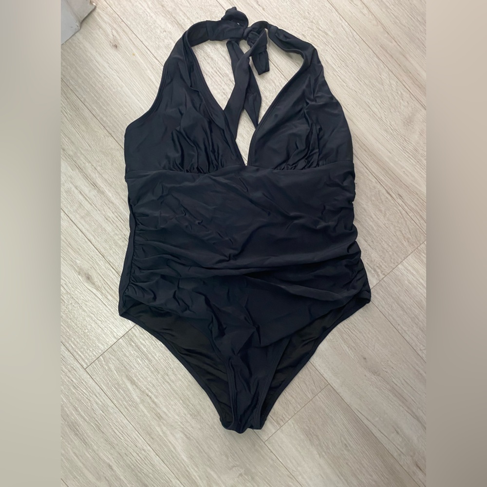 V-Neck Halter Top Slim & Sculpt One